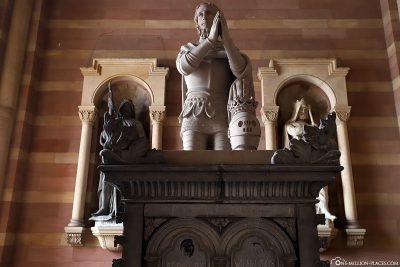 Statuen am Dom zu Speyer