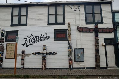 Kirmses - The Heart of Broadway